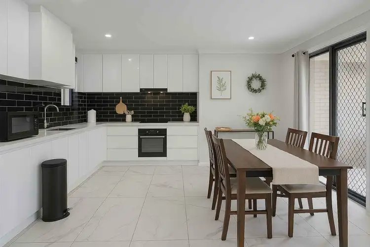 3 Glenlea, Canley Heights NSW 2166