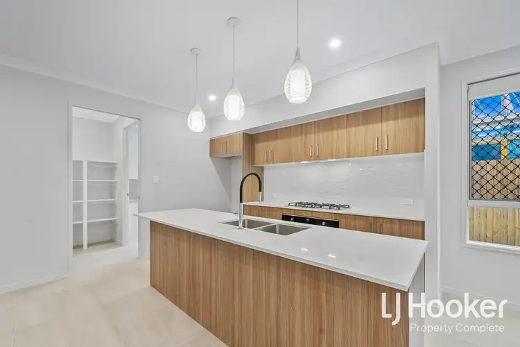 95 Shoreline Avenue, Redland Bay QLD 4165