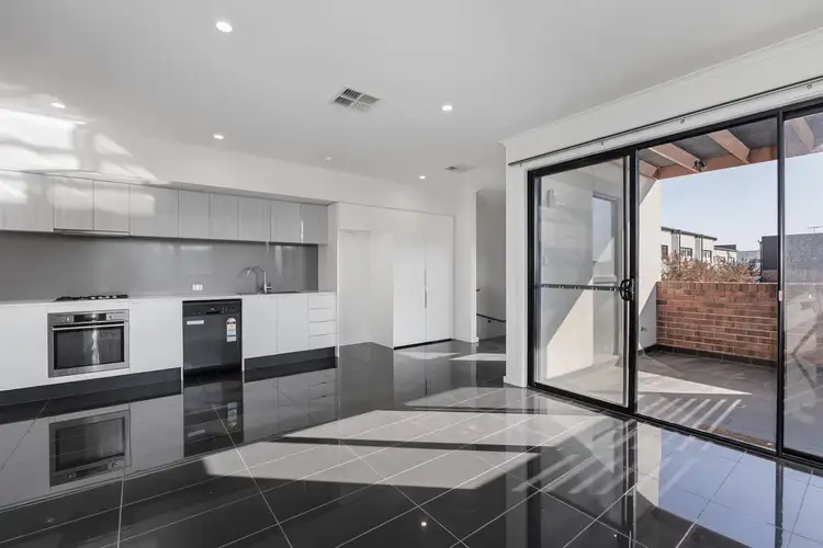 1 Roan Lane, St Clair SA 5011