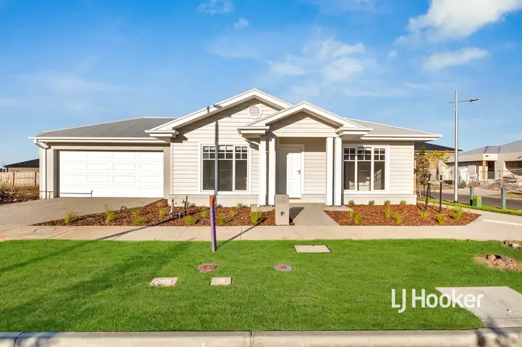 7 Arkport Way, Manor Lakes VIC 3024