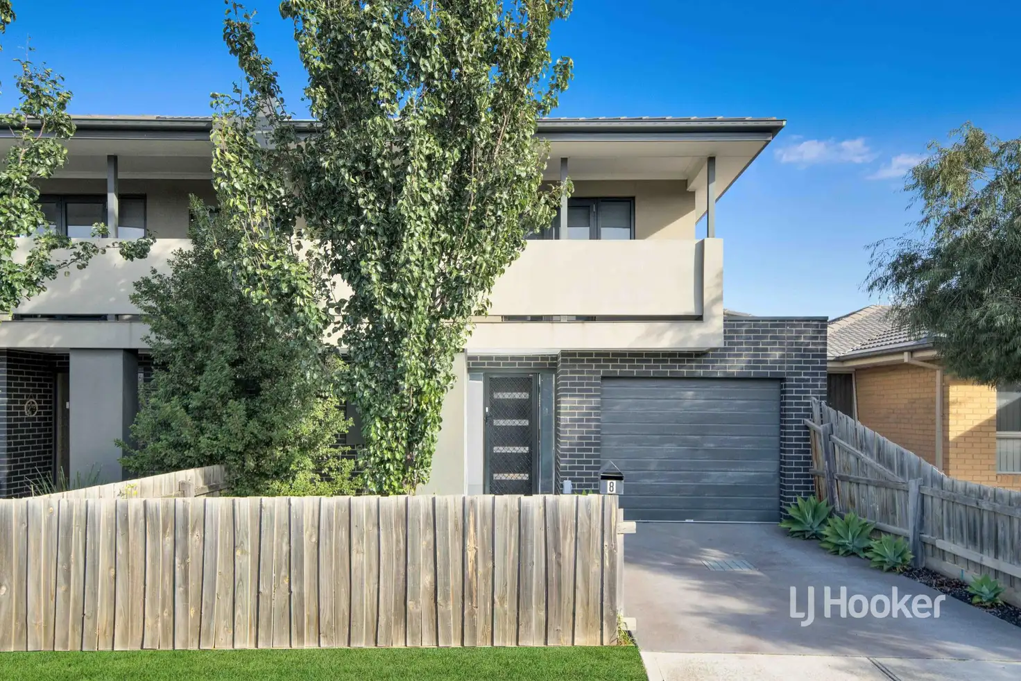 Main view of Homely townhouse listing, 8 Mingay Close, Truganina VIC 3029