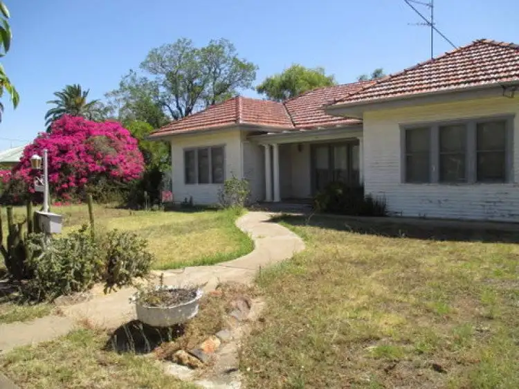 15 Maule Street, Coonamble NSW 2829