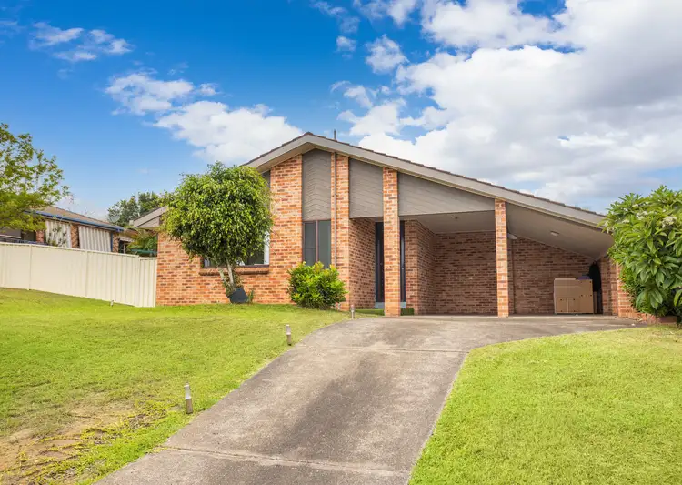 7 Kestrel Avenue, Old Bar NSW 2430