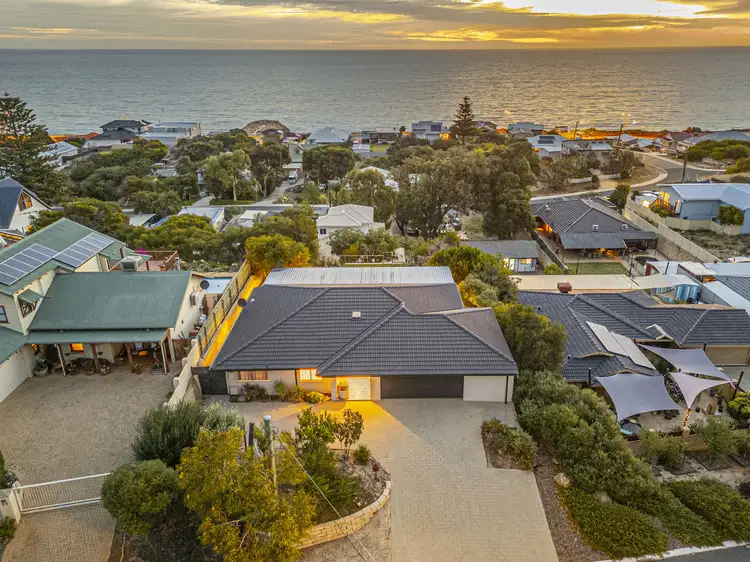 25 Ashley Avenue, Quinns Rocks WA 6030