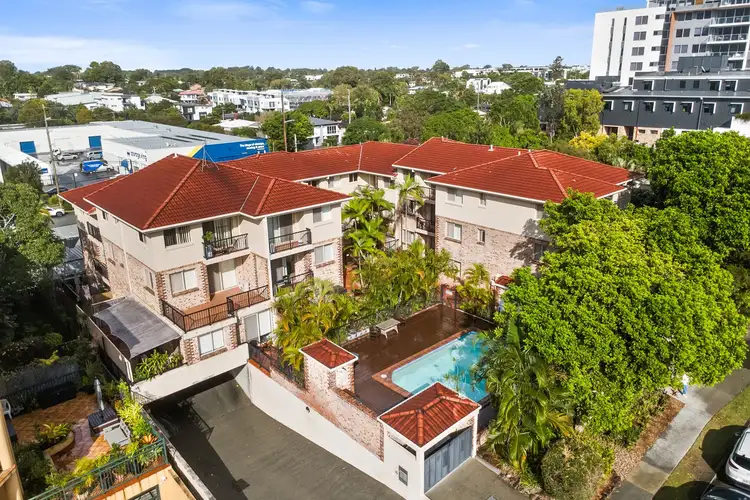 27/14-16 Spendelove Avenue, Southport QLD 4215