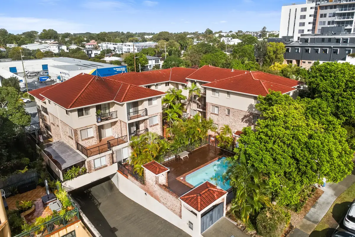 Main view of Homely apartment listing, 27/14-16 Spendelove Avenue, Southport QLD 4215