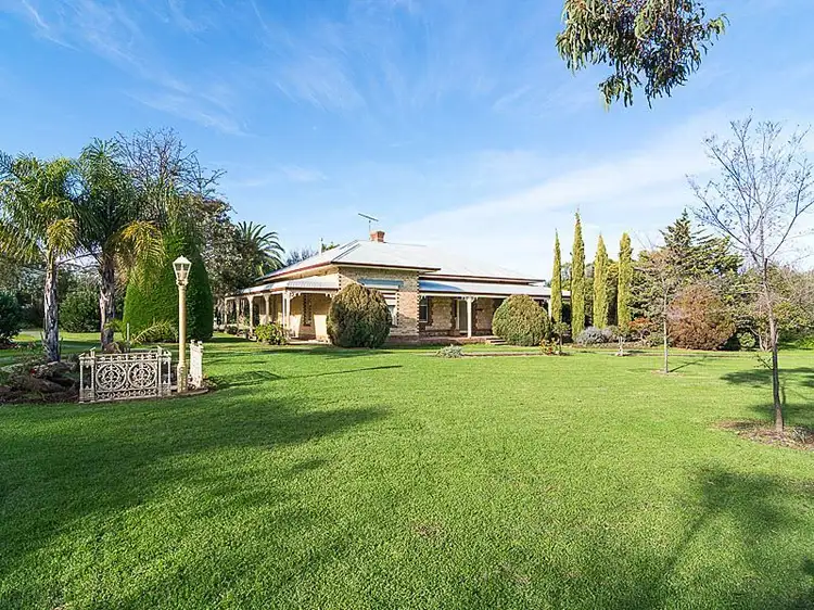 35 Adelaide Road, Strathalbyn SA 5255