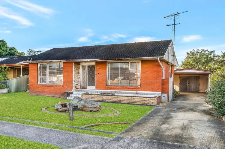 20 Hemingway Crescent, Fairfield NSW 2165