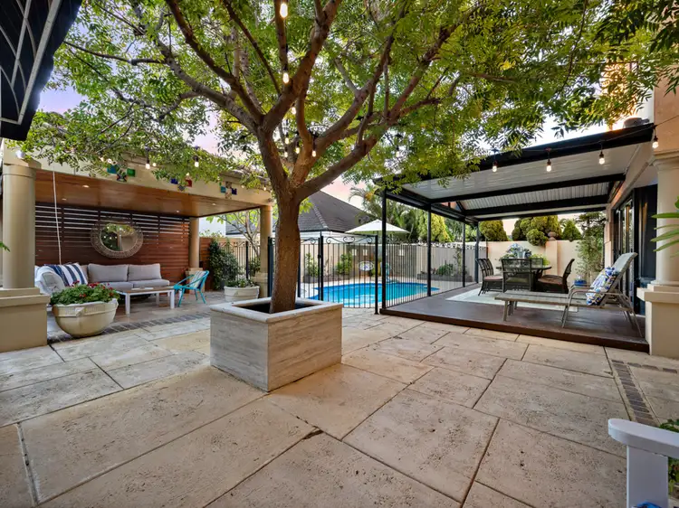 77 Seaward Loop, Sorrento WA 6020
