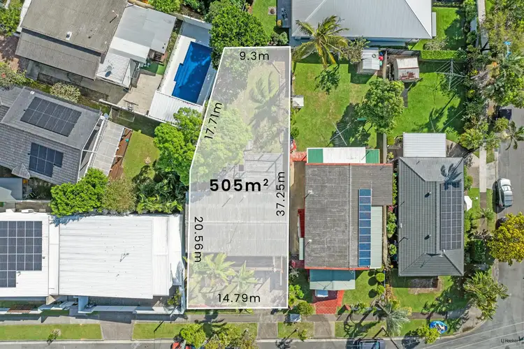 4 Alec Avenue, Miami QLD 4220