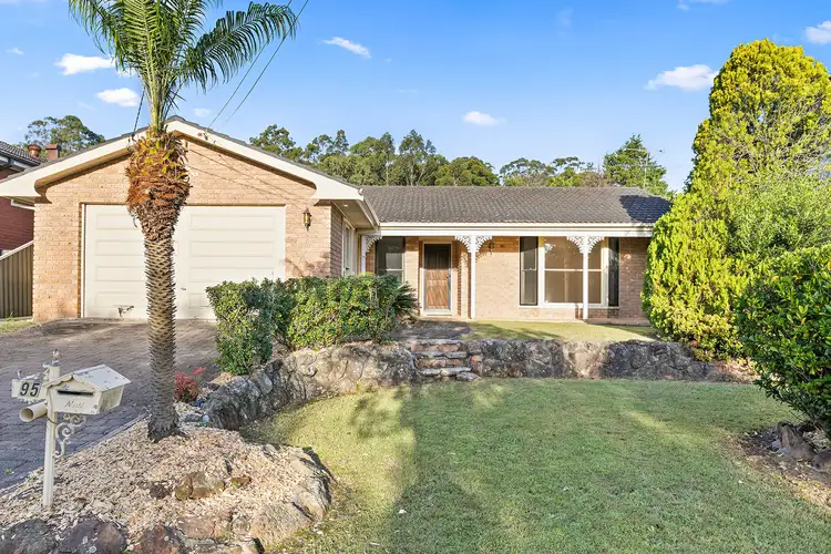 95 Amaroo Ave, Georges Hall NSW 2198
