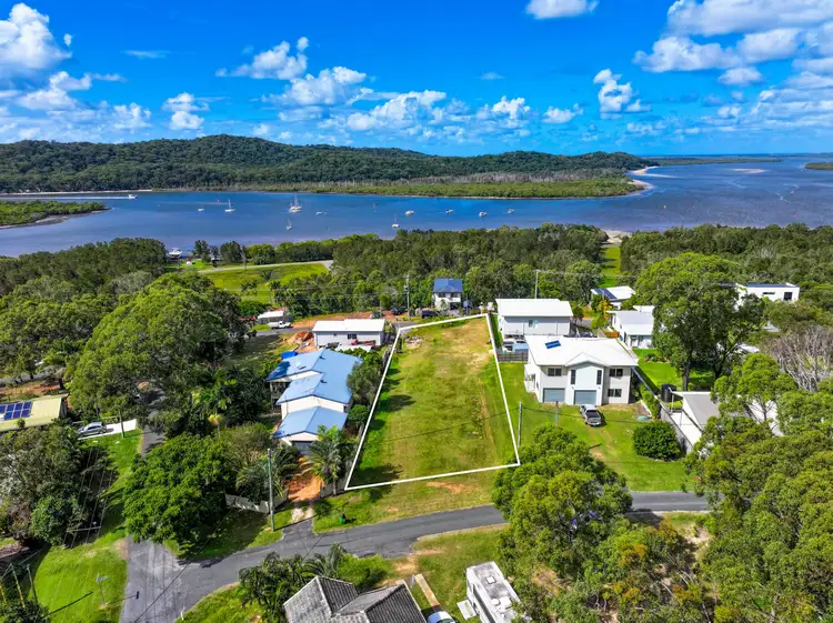 70 Prior Way, Russell Island QLD 4184