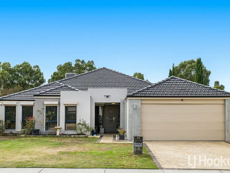 17 Brittain Road, Wattle Grove WA 6107