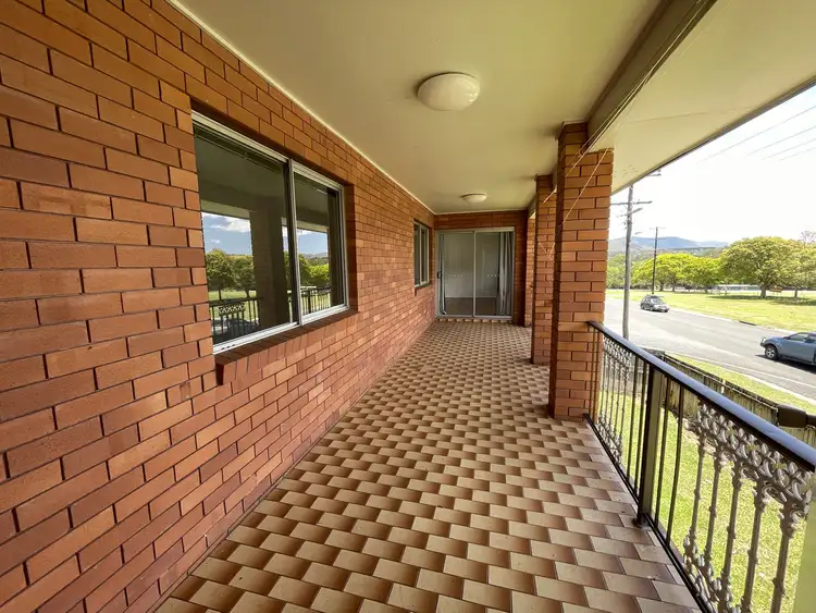 2/2 Armstrong Street, Atherton QLD 4883