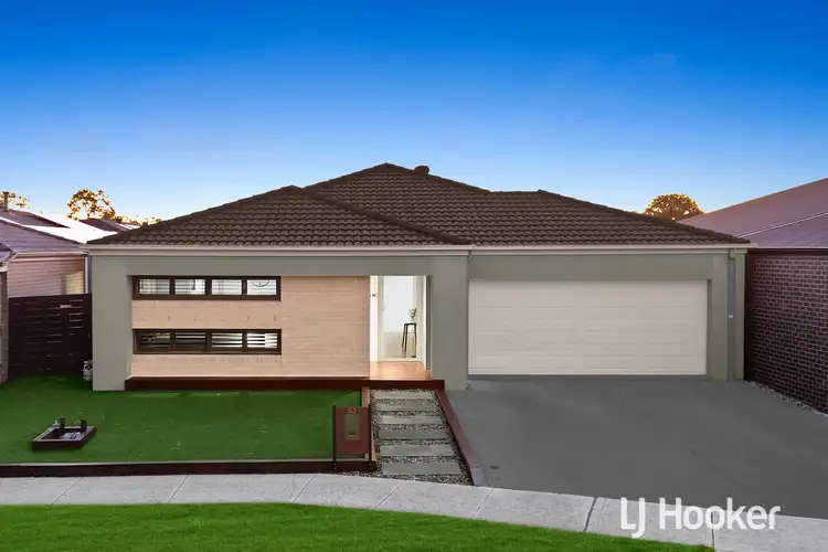 53 Datura Avenue, Cranbourne North VIC 3977