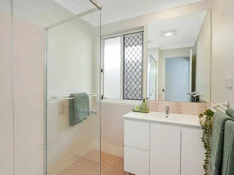 Fifth view of Homely house listing, 6 Siward Place, Rosemeadow NSW 2560