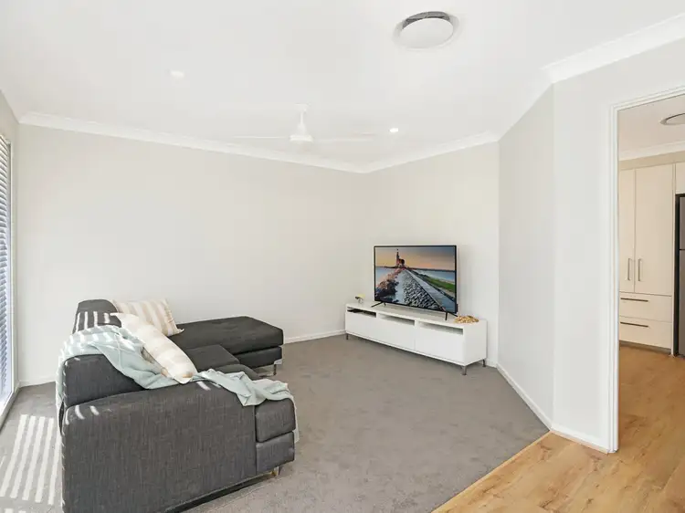 Seventh view of Homely house listing, 6 Siward Place, Rosemeadow NSW 2560