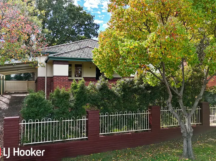 2 Douglas Avenue, East Tamworth NSW 2340