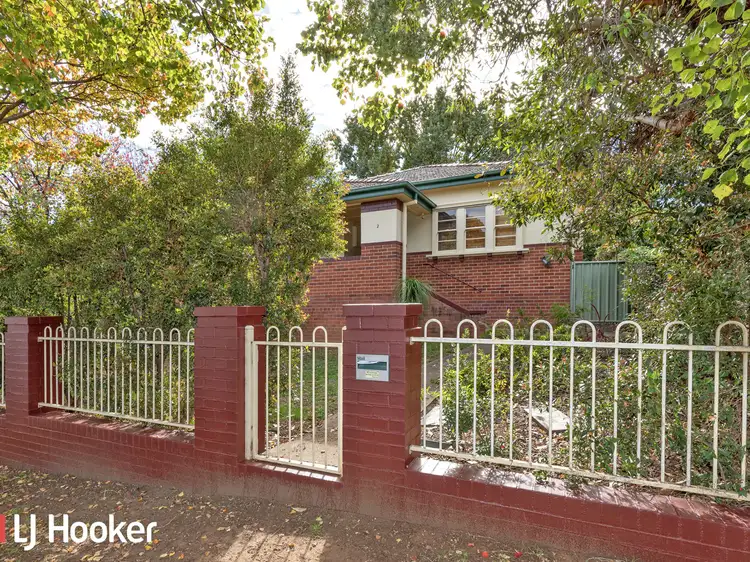 2 Douglas Avenue, East Tamworth NSW 2340