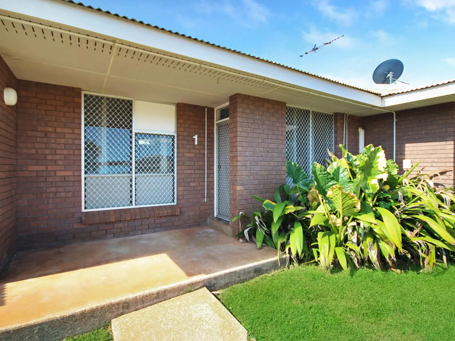 Main view of Homely unit listing, Unit 1,2/64 Acacia Drive, Katherine NT 850