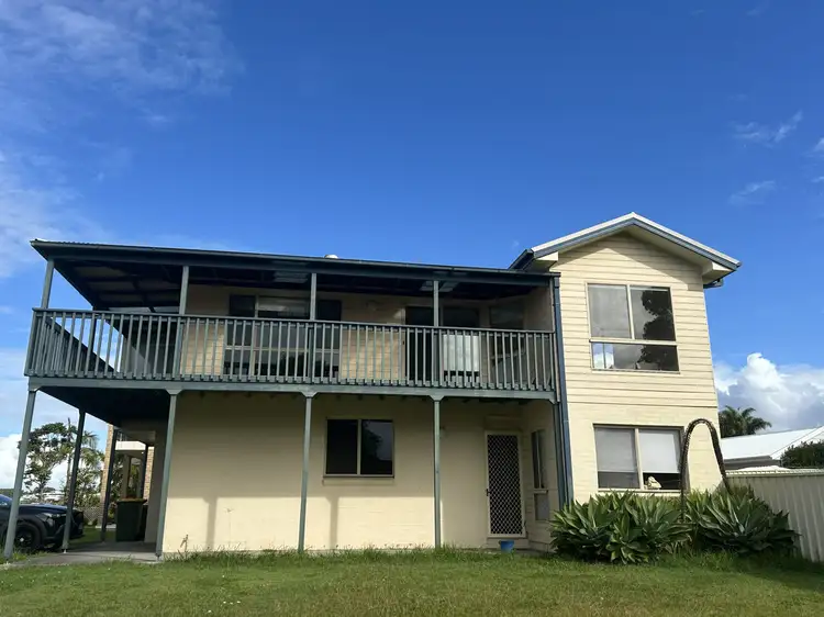 19 Sapphire Parade, Diamond Beach NSW 2430