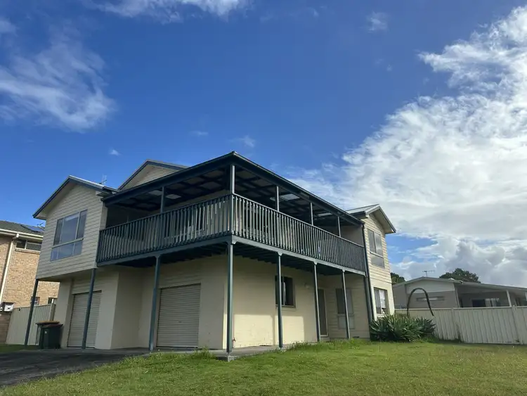 19 Sapphire Parade, Diamond Beach NSW 2430
