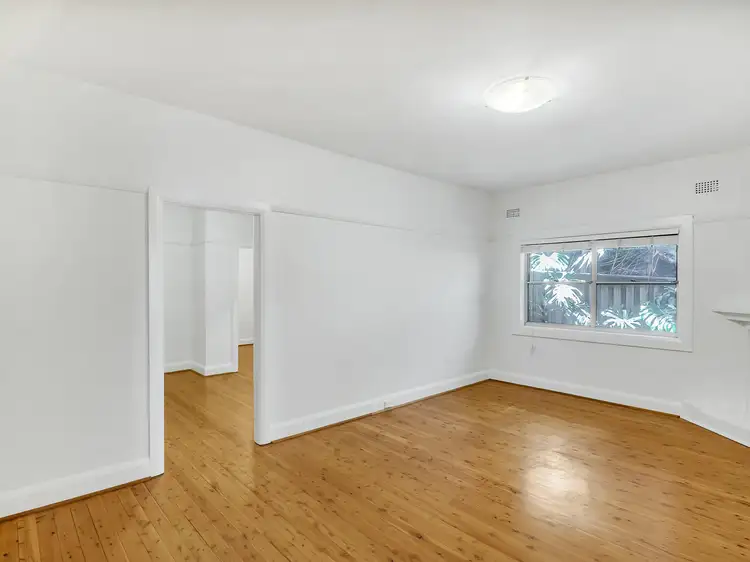 Second view of Homely unit listing, 2/10 Commodore Street, Mcmahons Point NSW 2060