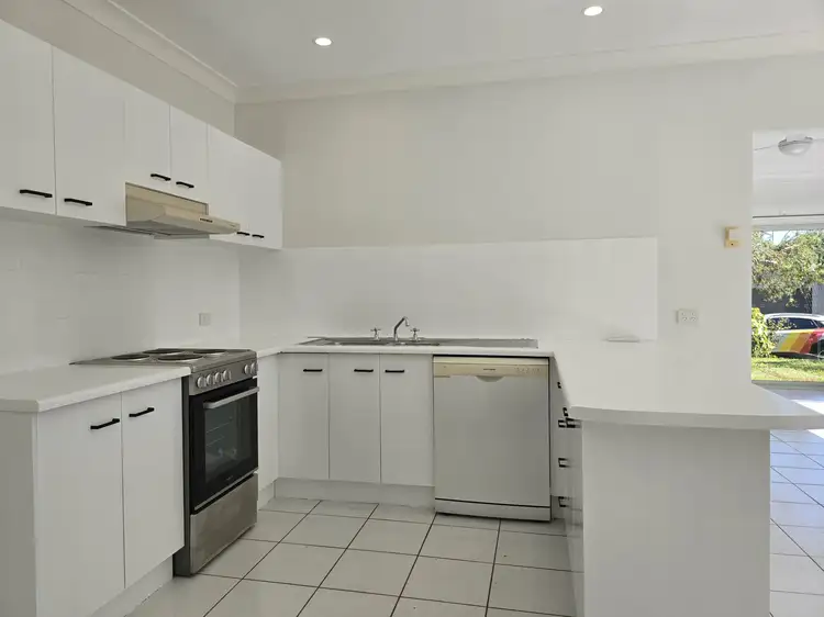 2/9 Lae Street, Trinity Beach QLD 4879