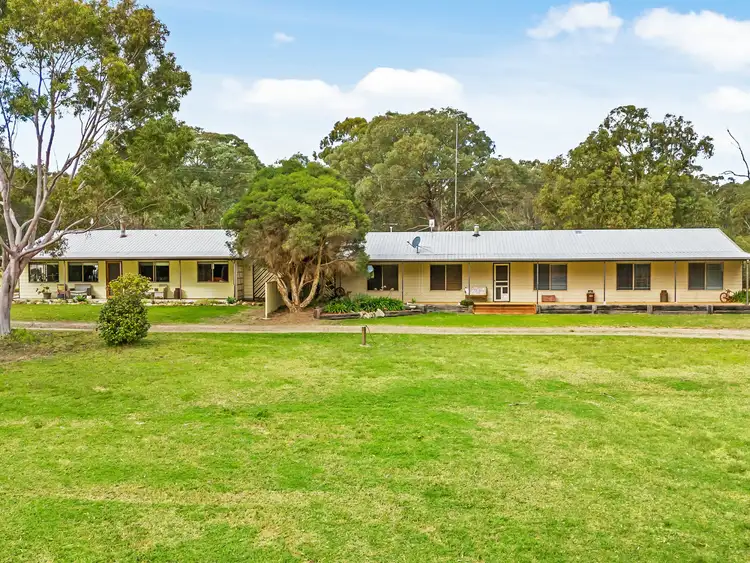128 & 128A Waddells Road, Nicholson VIC 3882