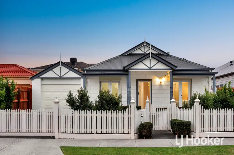 25 Copeland Crescent, Point Cook VIC 3030