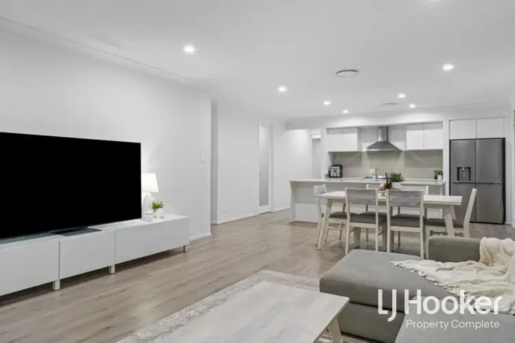 28 Cooper Crescent, Jimboomba QLD 4280