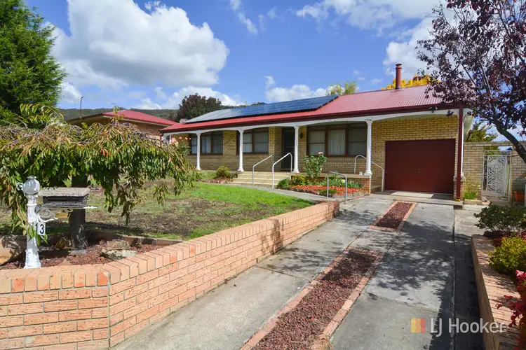 13 Maple Crescent, Lithgow NSW 2790
