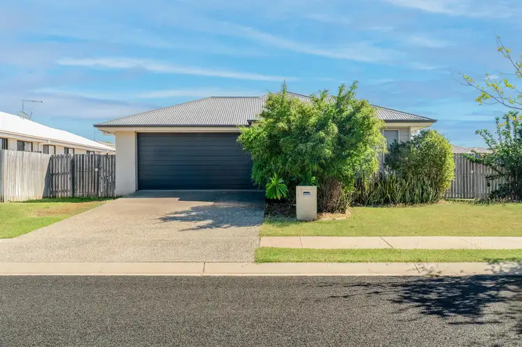 8 Onyx Street, Emerald QLD 4720