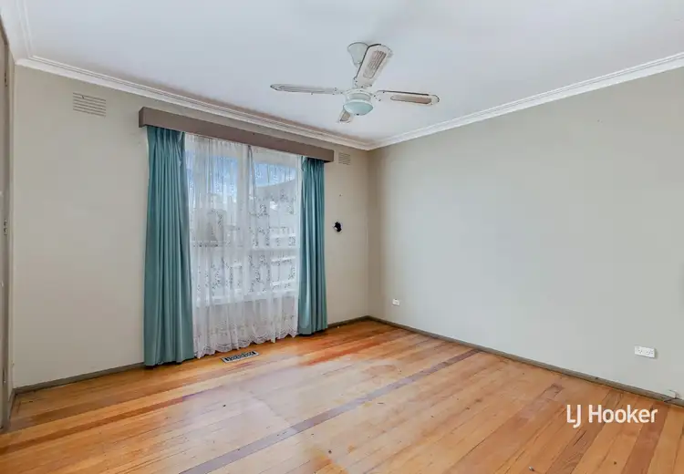 Sixth view of Homely house listing, 10 Cameron Court, Wallan VIC 3756