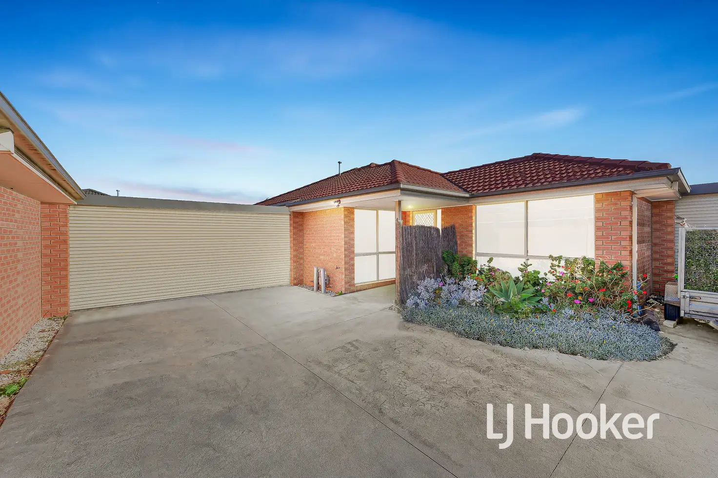 Main view of Homely unit listing, 4/17 Linmac Drive, Hampton Park VIC 3976