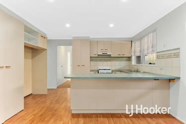 Second view of Homely house listing, 5 Katjusha Court, Pakenham VIC 3810