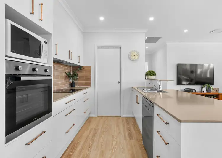 Sixth view of Homely house listing, 8 Ondaroo Crest, Old Bar NSW 2430