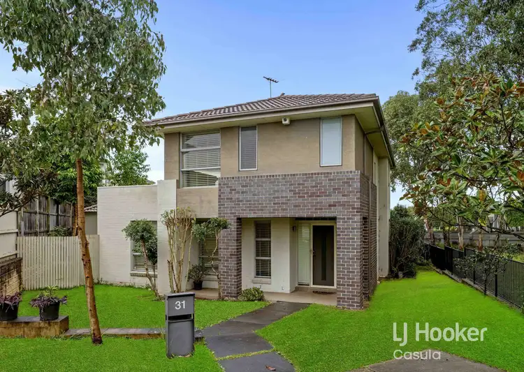 31 Northampton Drive, Glenfield NSW 2167