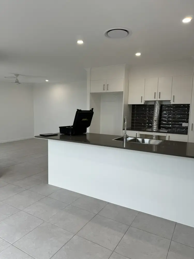 4 Pulsar Street, Flagstone QLD 4280