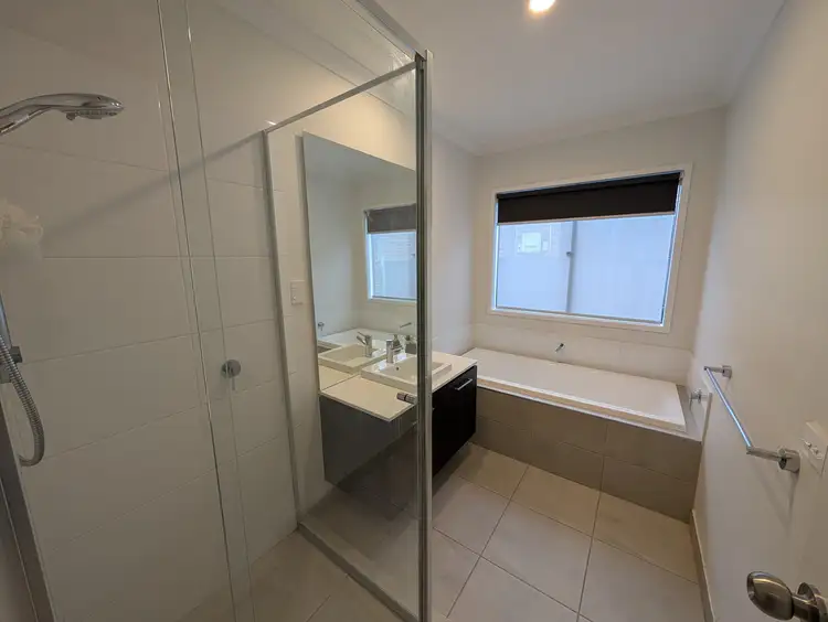 Fifth view of Homely house listing, 24 Whitfield Crescent, Craigieburn VIC 3064