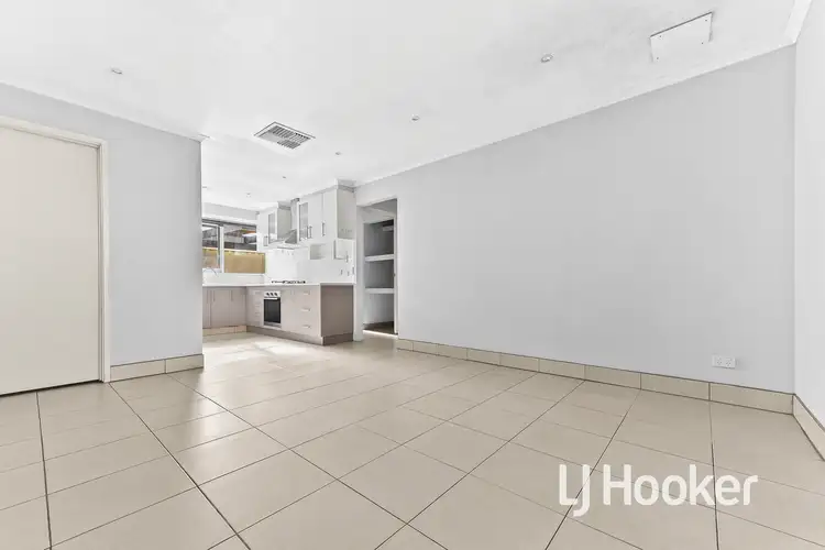 Sixth view of Homely house listing, 8 Marlene Court, Hampton Park VIC 3976