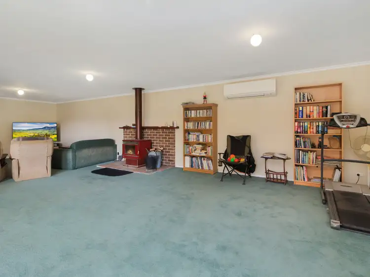 Fifth view of Homely house listing, 35 Crawford Court, Sarsfield VIC 3875