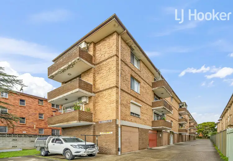 Main view of Homely unit listing, 12/118 Cabramatta Rd, Cabramatta NSW 2166