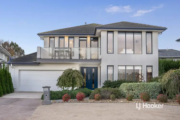 4 Eagleview Place, Sanctuary Lakes VIC 3030