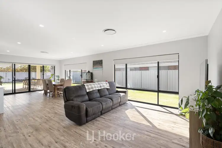 Sixth view of Homely house listing, 7 Marseilles Drive, Yalyalup WA 6280