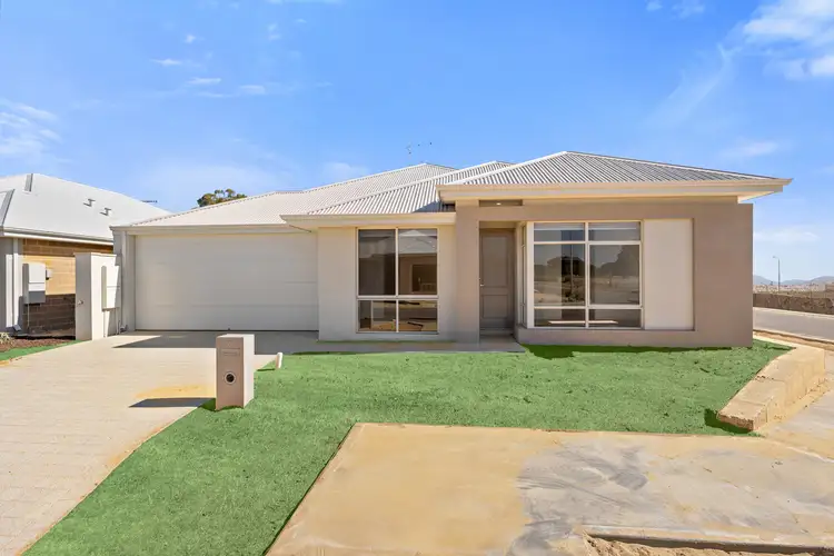2 Bross Way, Lakelands WA 6180