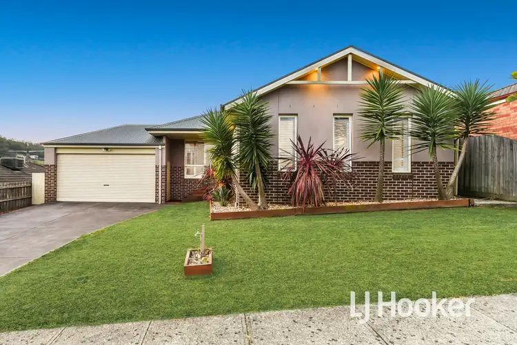 13 Silver Gum Drive, Pakenham VIC 3810
