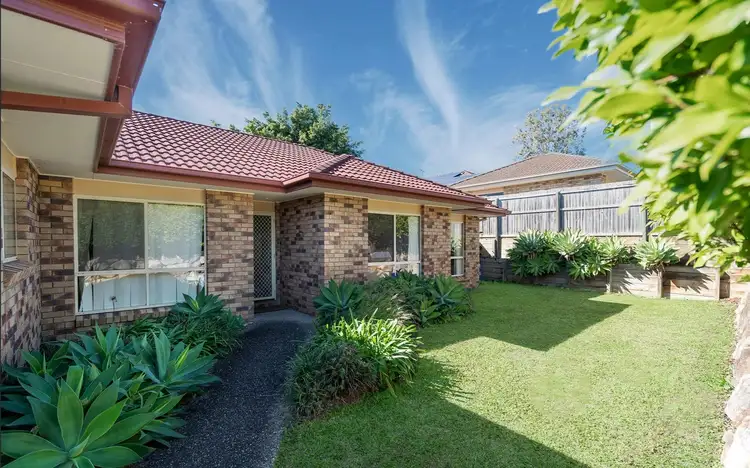 17 Holliday Drive, Edens Landing QLD 4207