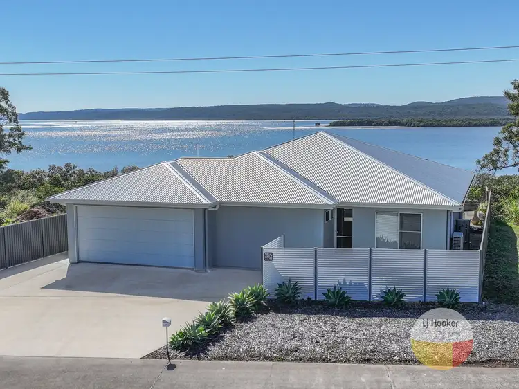 17 Bay Dve, Russell Island QLD 4184