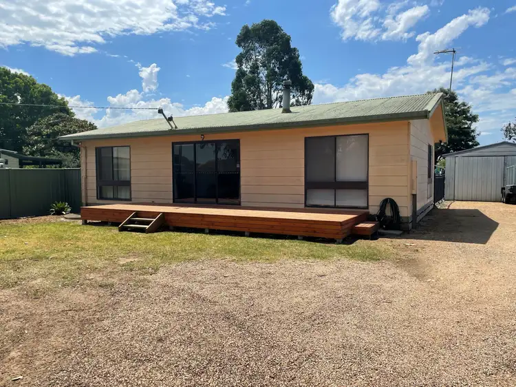 15 McAlister Street, Stratford VIC 3862